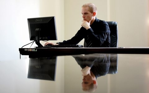 SaaS如何融入 AI 大模型，赋能业务创新？