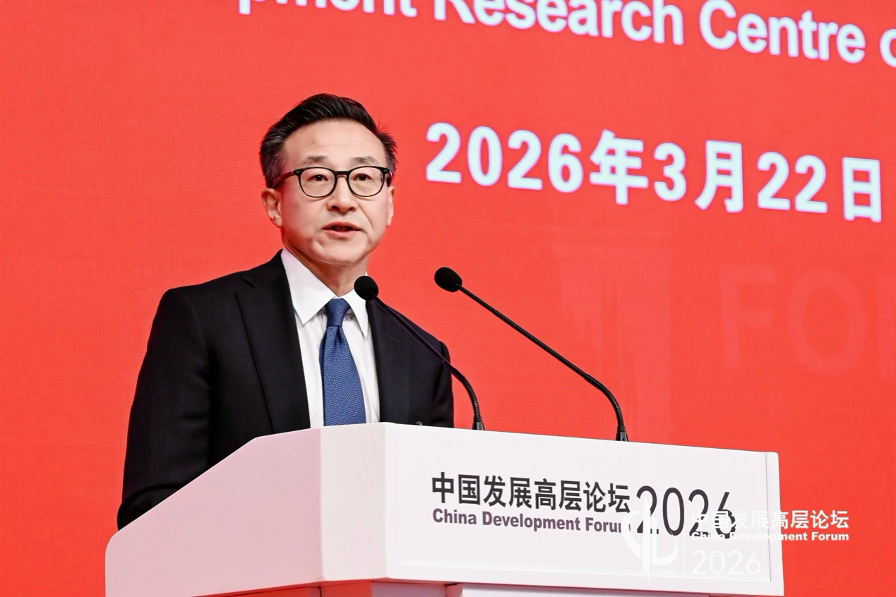蔡崇信：AI终极目标是造福社会，阿里唯一的方向就是不断创新