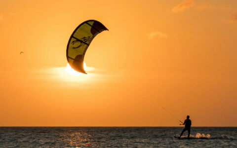 Cloudflare发布Kitesurf浏览器引擎，面向AI智能体自动化任务