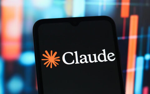 Anthropic强制用户重新登录以防范恶意软件盗用Claude额度